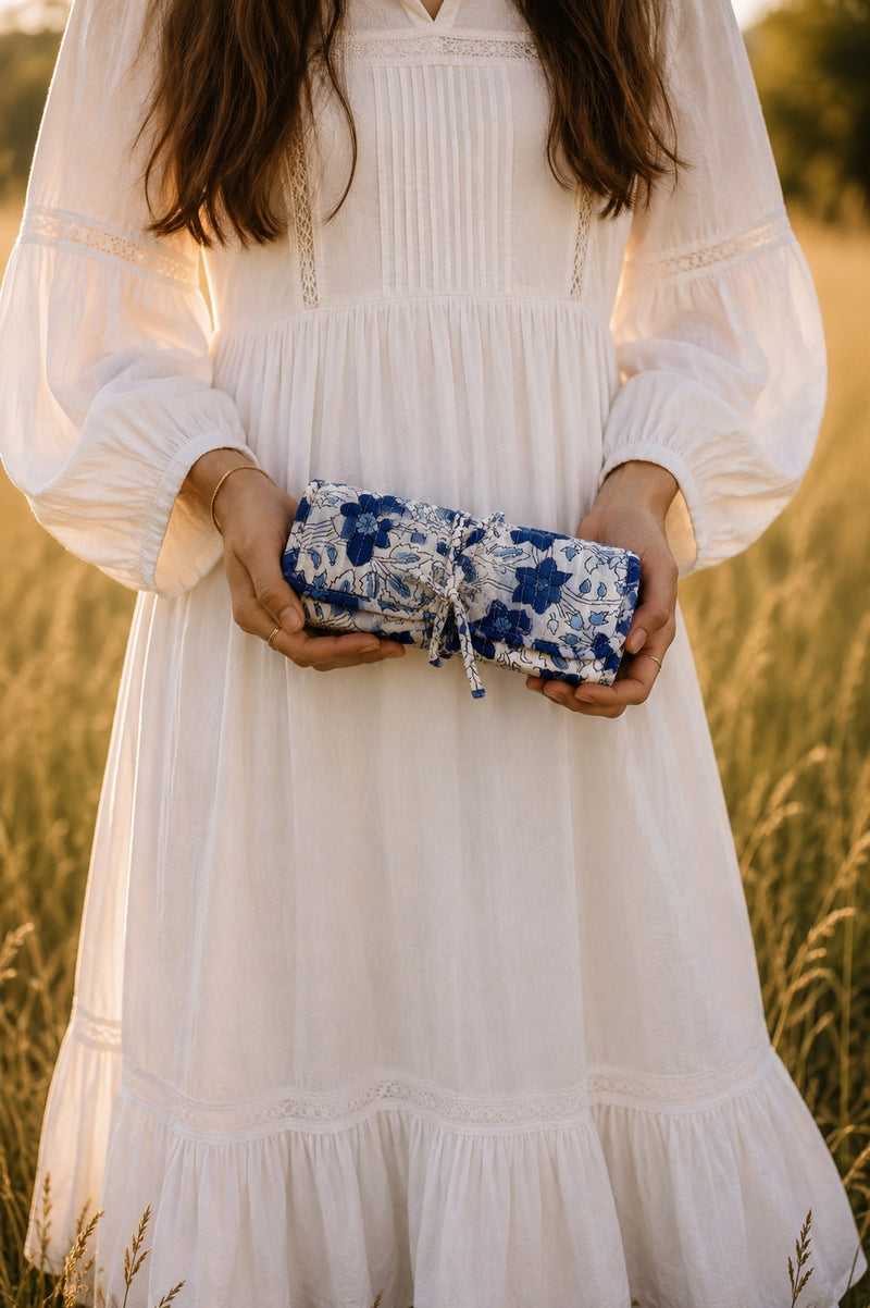 Jewellery Roll - Desert Bloom 01 - Indigo