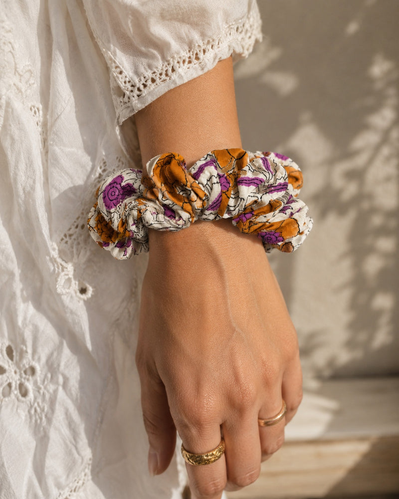 Everyday Scrunchie - Desert Bloom 01 - Tan