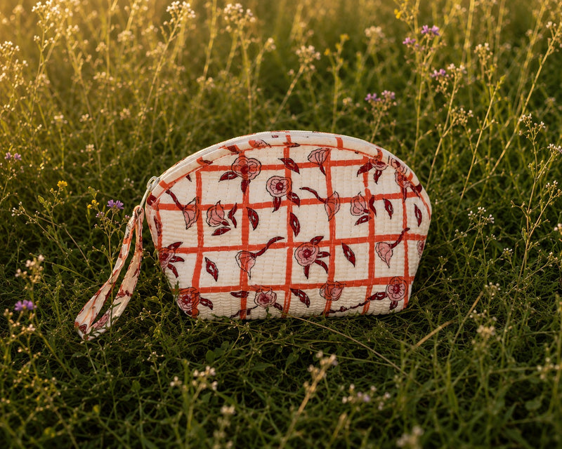 Everyday Wash Bag Midi - Apricot - Meadow Check 02